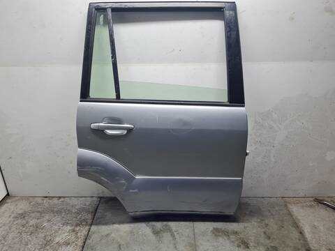 Foto 2ª: Puerta Trasera Derecha Toyota Land Cruiser 3.0 D-4D GX 163CV 120KW [1KDFTV] (2005)