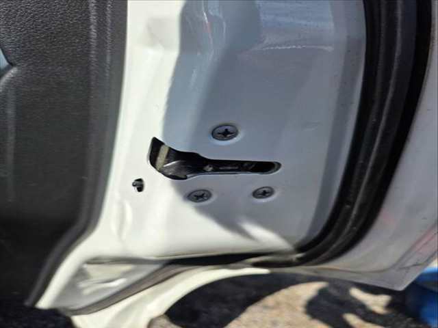 Cerradura Puerta Trasera Derecha Nissan Qashqai TEKNA 4X4 131CV 96KW
