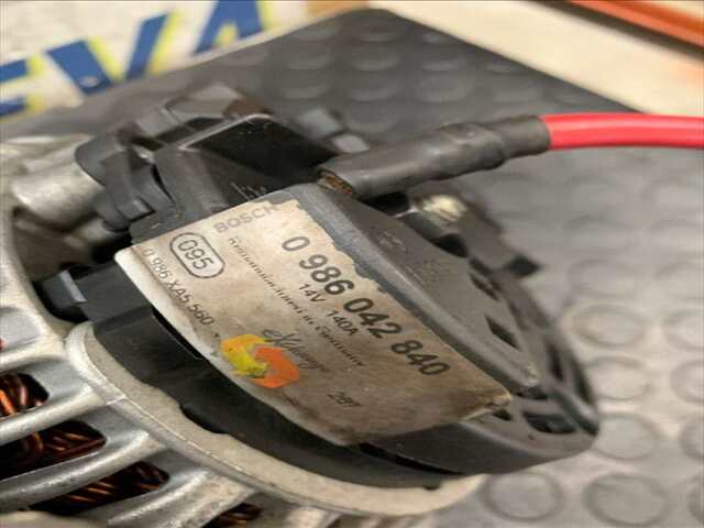 Foto 3ª: Alternador Volvo V70 2.400 TDI163CV/120KW 0CV [D5244T] (2002)