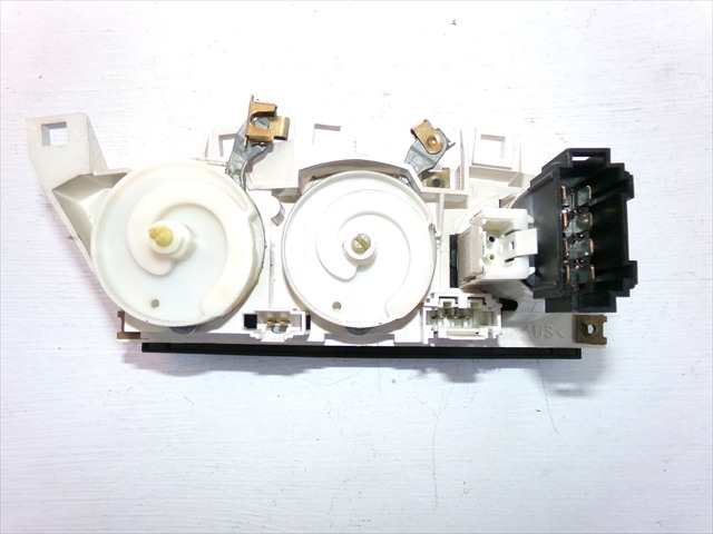 Foto 2ª: Mando Calefacción A. A. Volkswagen Sharan 1.9 TDI 1995-2000 [1Z] (1997)