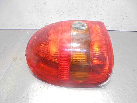 Foto 3ª: Piloto Trasero Izquierdo Opel Corsa ECO 60CV 44KW [X17D] (2000)