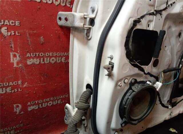 Foto 3ª: Puerta Delantera Derecha Toyota Verso 1.6 ADVANCE [1.6 LTR. - 82 KW D-4D CAT] [N47C16A]