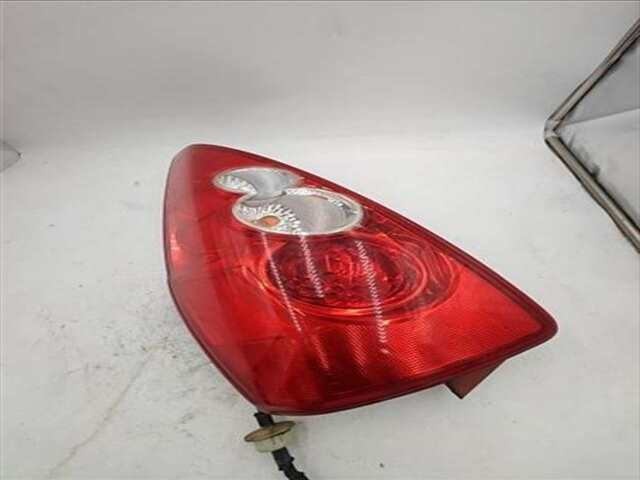 Foto 3ª: Piloto Trasero Izquierdo Mazda 5 2.0 CRTD SPORTIVE (105KW) [2.0 LTR. - 105 KW DIESEL CAT] [RF]