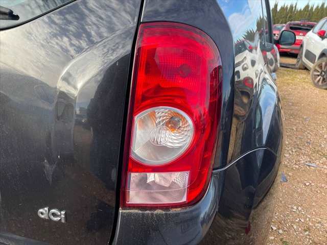 Foto 3ª: Piloto Trasero Derecho Dacia Duster 1.5 DCI 108cv [K9KJ8] (2011)