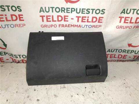 Guantera Toyota Avensis 2.0