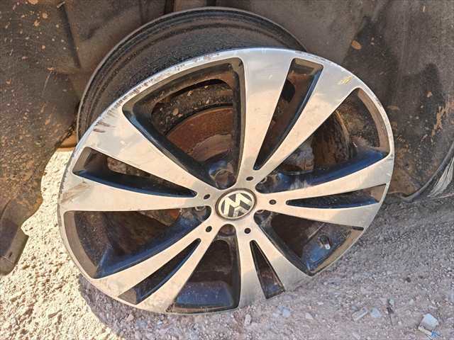 Foto 2ª: LLanta Aleacion Volkswagen Scirocco 1.4 TSI 122cv [CAX] (2011)