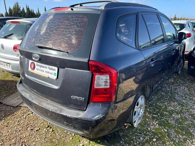 Foto 4ª: Paragolpes Trasero Kia Carens 2.0 D [D4EA-W] (2008)