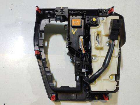 Foto 3ª: Mando Multifuncion Toyota Rav4 2.5 HYBRID AWD AXAP54) 185CV 136KW [A25DFXS] (2023)