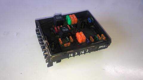 Caja Reles Fusibles Volkswagen Caddy LIFE 2.0 SDI 69CV