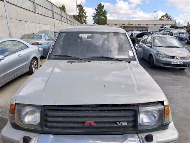 Capot Mitsubishi Montero SIN PAPELES