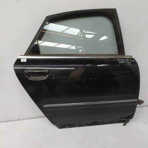 Foto 2ª: Puerta Trasera Derecha Audi A8 4.0 TDI QUATTRO 275CV (2002)