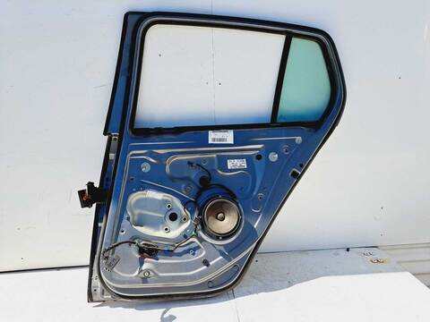 Foto 2ª: Puerta Trasera Derecha Volkswagen Golf 1.9 TDI BERLINA 105CV 77KW [BXE] (2007)