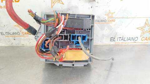 Foto 2ª: Caja Reles Fusibles Alfa Romeo 159 1.9 JTDM 16V ELEGANTE 150CV 110KW [939A2000] (2008)