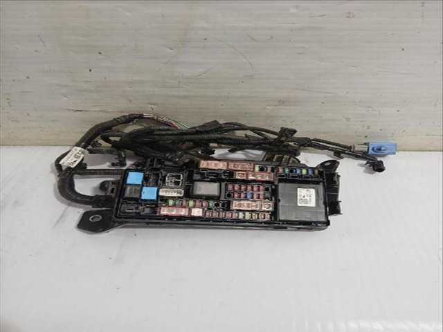 Foto 2ª: Caja Reles Fusibles Toyota Corolla 1.8 HYBRID ZWE211) 122CV [2ZR-FXE] (2019)