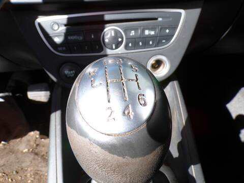 Foto 2ª: Caja Cambios Renault Megane K4M858 III COUPE (2010)