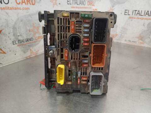 Caja Reles Fusibles Peugeot 308 SPORT 90CV 66KW