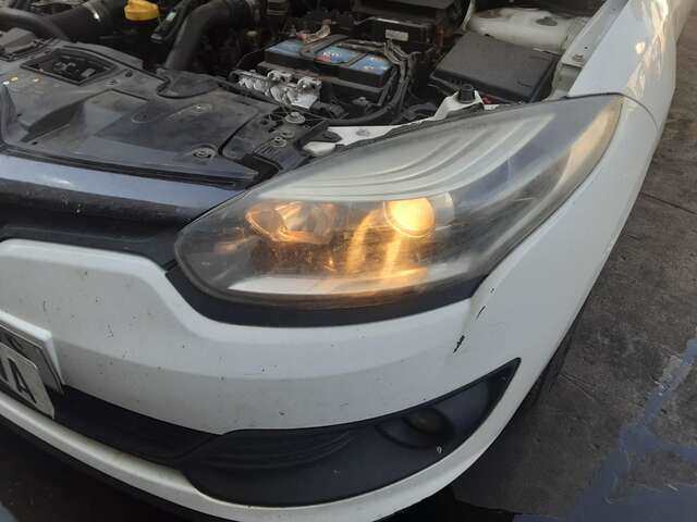 Foto 2ª: Faro Izquierdo Renault Megane 1.5 DCI 106-110CV COUPE BERLINA III COUPE DZ) DESDE 11/2008 / BERLINA BZ D [K9K 836] (2014)