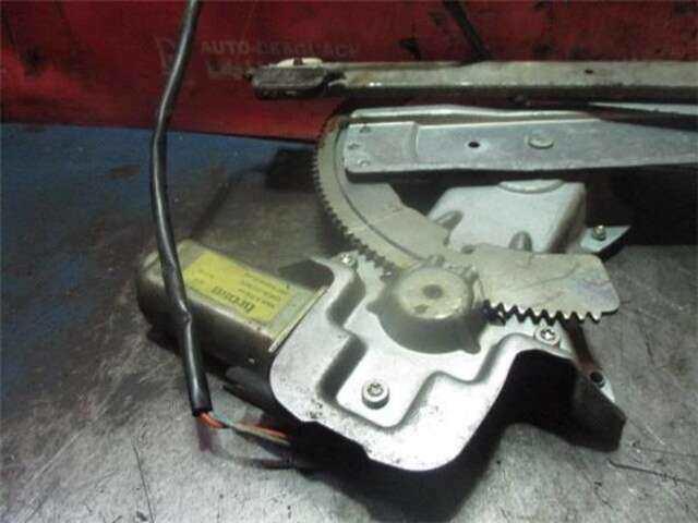 Foto 3ª: Elevalunas Eléctrico Delantero Derecho Rover Serie 25 1.6 CLASSIC (3-PTAS.) [1.6 LTR. - 80 KW 16V CAT] [16K4F]
