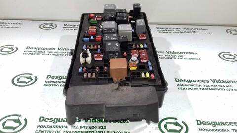 Foto 2ª: Caja Reles Fusibles Opel Insignia 2.0 16V CDTI BERLINA 160CV 118KW [A20DTH] (2009)