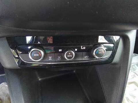 Foto 3ª: Mando Climatizador Opel Corsa EDITION 101CV 74KW [HN05] (2020)