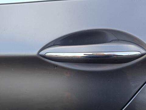 Maneta Exterior Trasera Izquierda Bmw Serie 5 525 D