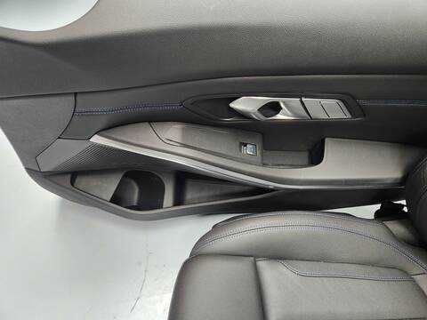 Foto 2ª: Asientos Traseros Bmw Serie 3 315 330D XDRIVE SPORT LINE 4P) BERLINA 265CV [B57D30A] (2022)