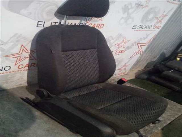 Foto 3ª: Asiento Delantero Derecho Volkswagen Golf ADVANCE 105CV 77KW [CAY] (2010)