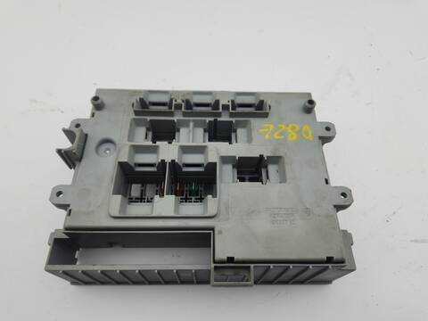 Caja Reles Fusibles Bmw Serie 3 315 320D BERLINA 163CV 120KW