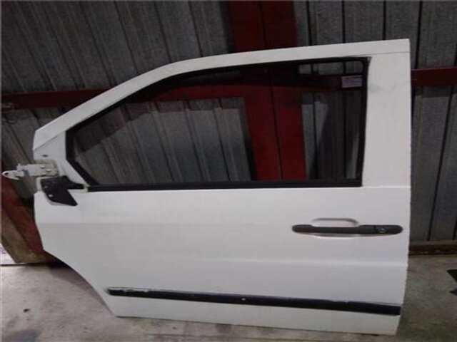 Puerta Delantera Izquierda Mercedes Vito 2.2 110 CDI (638.094) [2.2 LTR. - 75 KW 16V CDI TURBODIESEL CAT]