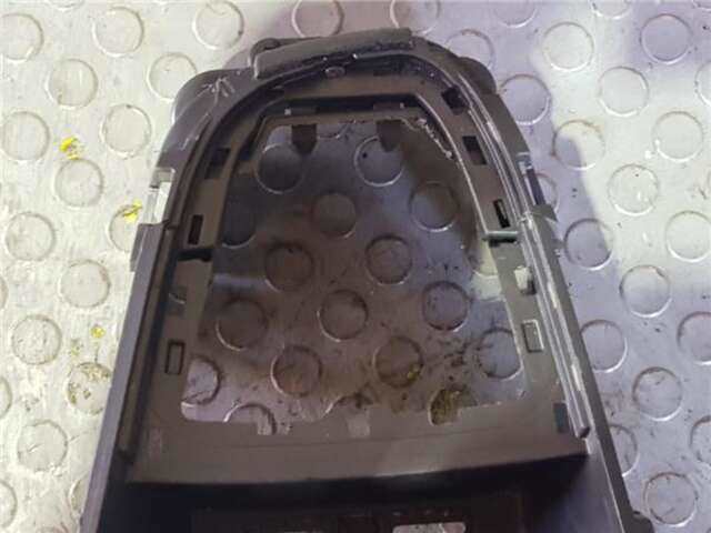 Foto 2ª: Consola Central Renault Clio 1.5 BUSINESS [1.5 LTR. - 66 KW DCI DIESEL FAP] [K9K B6]