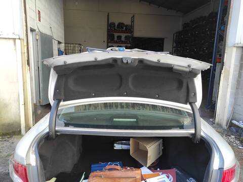 Foto 3ª: Portón Toyota Avensis 1ADFTV (2010)