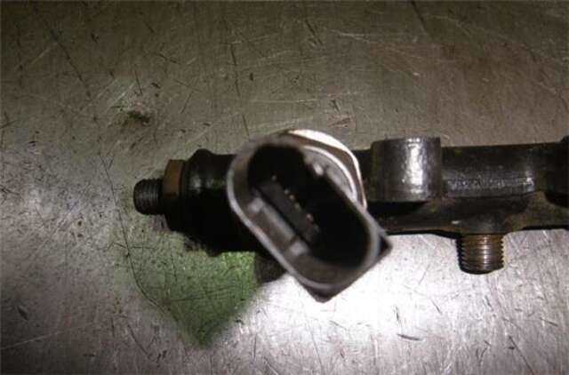 Foto 3ª: Rampa Inyectora Citroen C6 2.7 HDI [UHZ (DT17BTED4)]