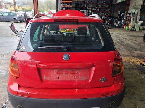 Portón Fiat Sedici 1.9 8V MULTIJET DYNAMIC 120CV 88KW