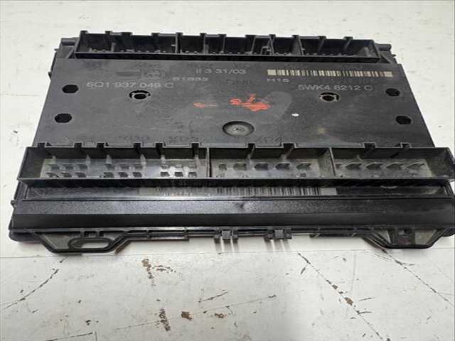 Caja Reles Fusibles Volkswagen Polo VERSION INDEFINIDA