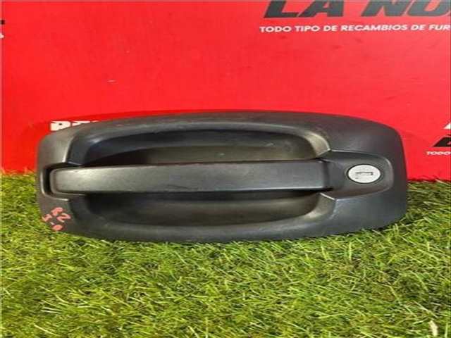 Maneta Exterior Delantera Izquierda Iveco Daily FG 33 S V BATALLA 3520 DIESEL SCR 136CV 100KW FURGON