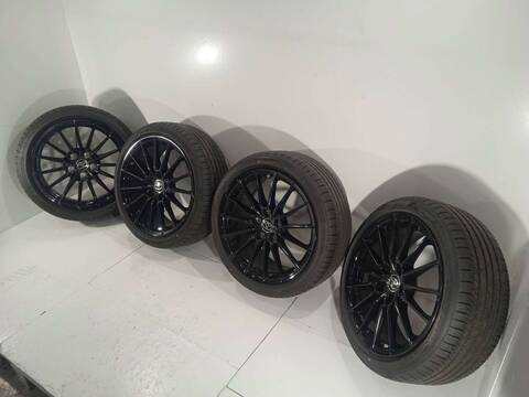 Foto 2ª: Juego LLantas Toyota Yaris 2021 261CV