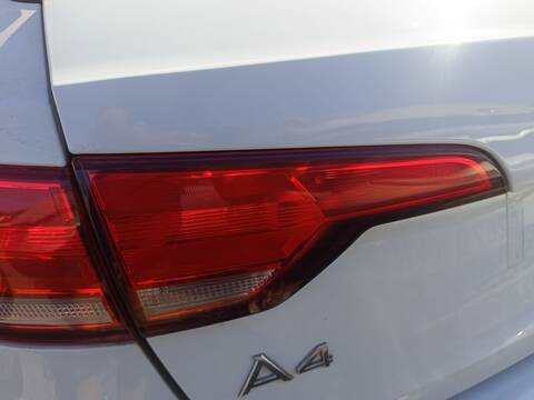 Piloto Portón Izquierdo Audi A4 DEUA AVANT AUT.