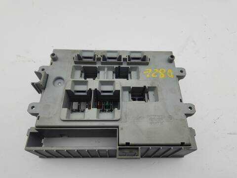 Caja Reles Fusibles Bmw Serie 3 315 320D BERLINA 163CV 120KW