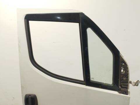 Foto 3ª: Puerta Delantera Derecha Iveco Daily 33S16 35S16 35C16 40C16 50C16 156CV 115KW FURGONETA [F1AGL411G] (2017)