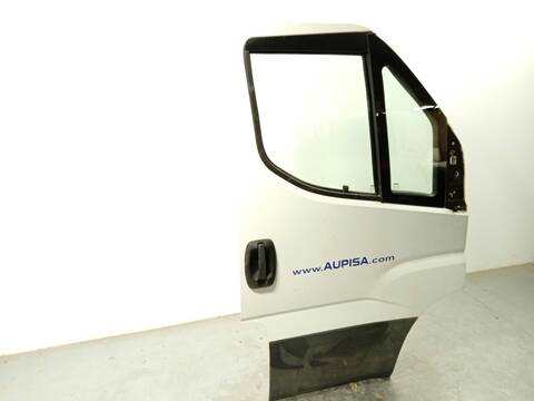 Foto 2ª: Puerta Delantera Derecha Iveco Daily 35S15 35C15 40C15 50C15 60C15 65C15 70C15 150CV 110KW [F1CGL411A*E] (2017)