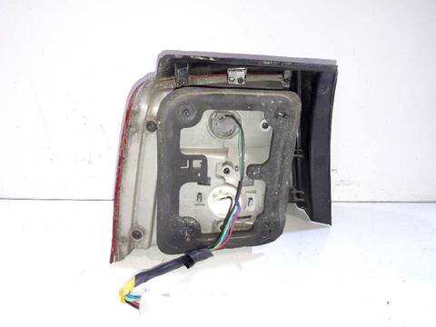 Foto 3ª: Piloto Trasero Derecho Kia Carens 2.0 TD CAT 113CV 83KW [D4EA] (2006)