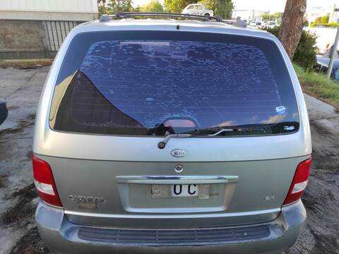 Portón Kia Carnival J3