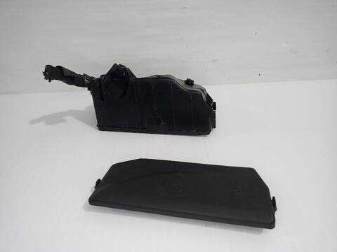 Foto 2ª: Caja Reles Fusibles Seat Arona XPERIENCE PLUS 110CV [DLAA] (2017)