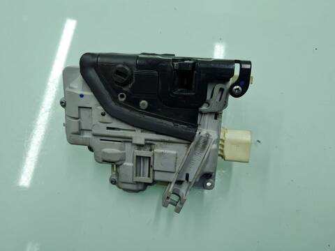 Foto 3ª: Cerradura Puerta Trasera Derecha Volkswagen Passat ADVANCE BLUEMOTION 140CV 103KW [CFFB] (2012)