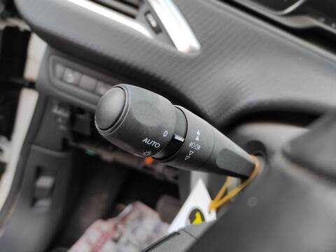 Foto 2ª: Mando Multifuncion Peugeot 2008 HN05 (2018)