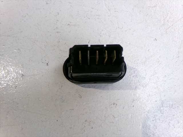 Foto 2ª: Botonera Elevalunas Dacia Sandero 1.5 DCI 2008-2012 [K9KK7] (2009)