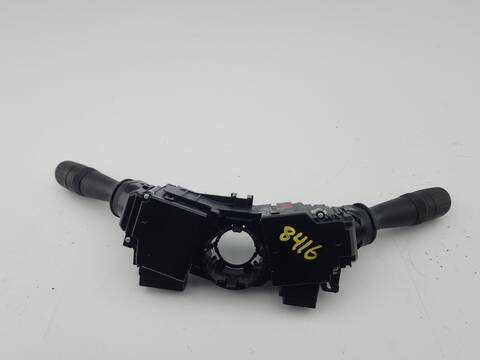 Foto 4ª: Mando Multifuncion Toyota Auris 1.8 HYBRID ZWE186_) 136CV 100KW [2ZR-FXE] (2016)