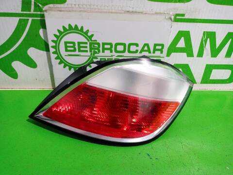 Foto 3ª: Piloto Trasero Derecho Opel Astra ESSENTIA 90CV [Z14XEP] (2004)