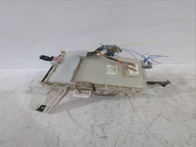 Foto 3ª: Caja Reles Fusibles Toyota Auris 1.33 DUAL-VVTI NRE150_) 101CV [1NR-FE] (2006)