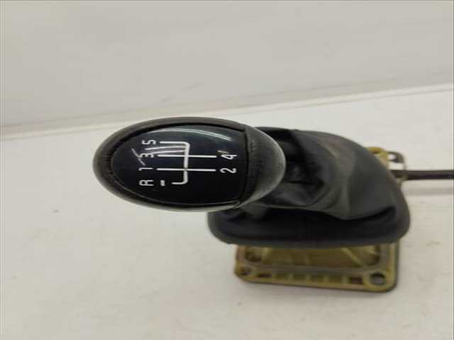 Foto 2ª: Palanca de Cambio Renault Megane 1.9 DCI AUTHENTIQUE BERLINA 102CV 75KW I FASE 2 BERLINA BA0) [F9Q K7] (2003)